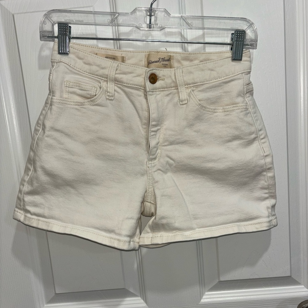 Universal Thread Women's Off-White Jean Shorts